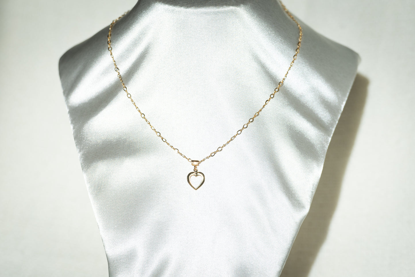 Women Necklaces - Gold Chain with Heart
