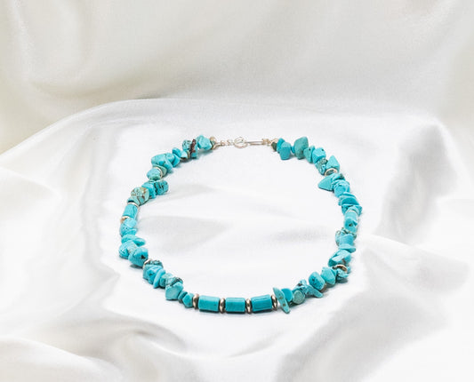 Necklace: Women's Turquoise Blue