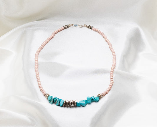 Necklace: Women's Mixed Turquoise Beads