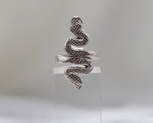 Ring: Women's Snake Ring